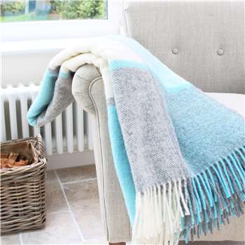Marquis & Dawe Penbryn Blue And Grey Check Wool Throw (150 x 183cm)