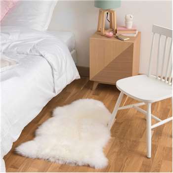 Sheepskin Rug in Ivory (H55 x W90cm)